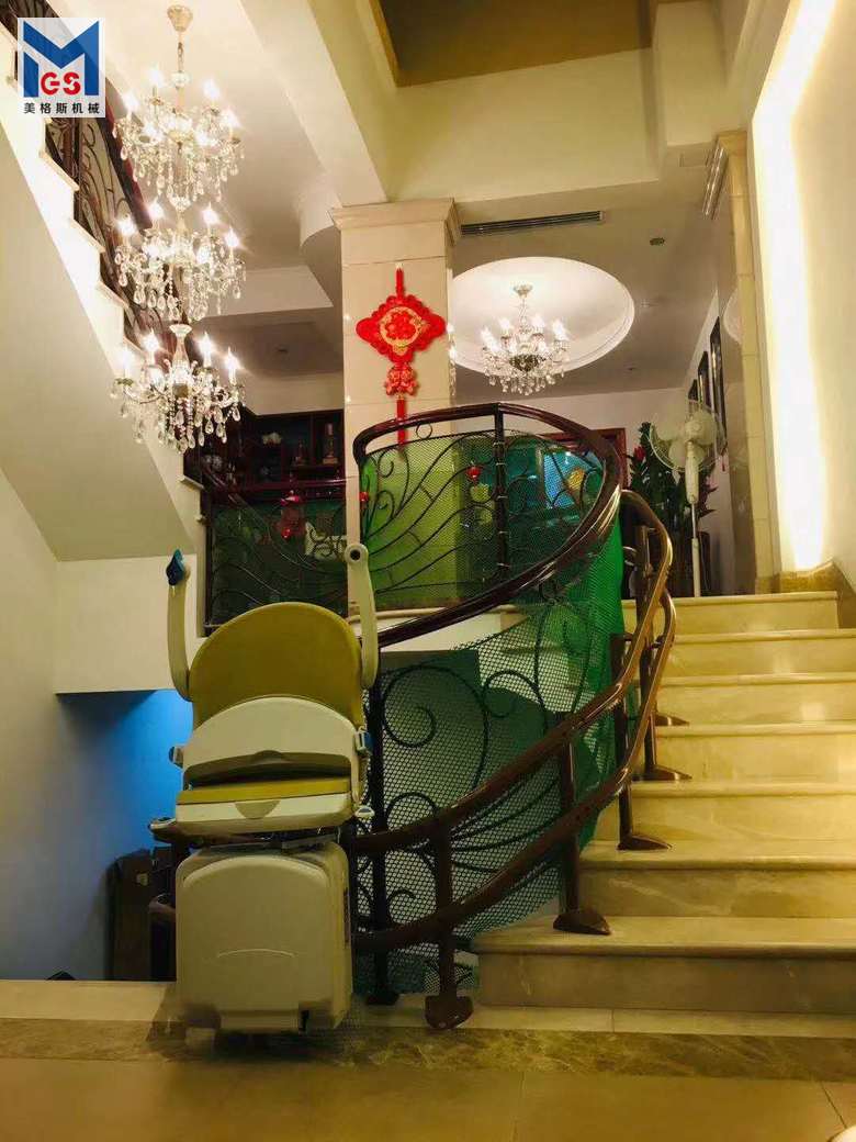 座椅式電梯 