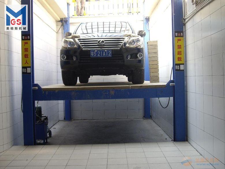 四柱式汽車舉升機(jī)